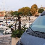 Wohnmobil im Hafen von Nizza