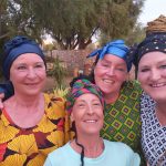 alle in traditionell Namibia Kleidung