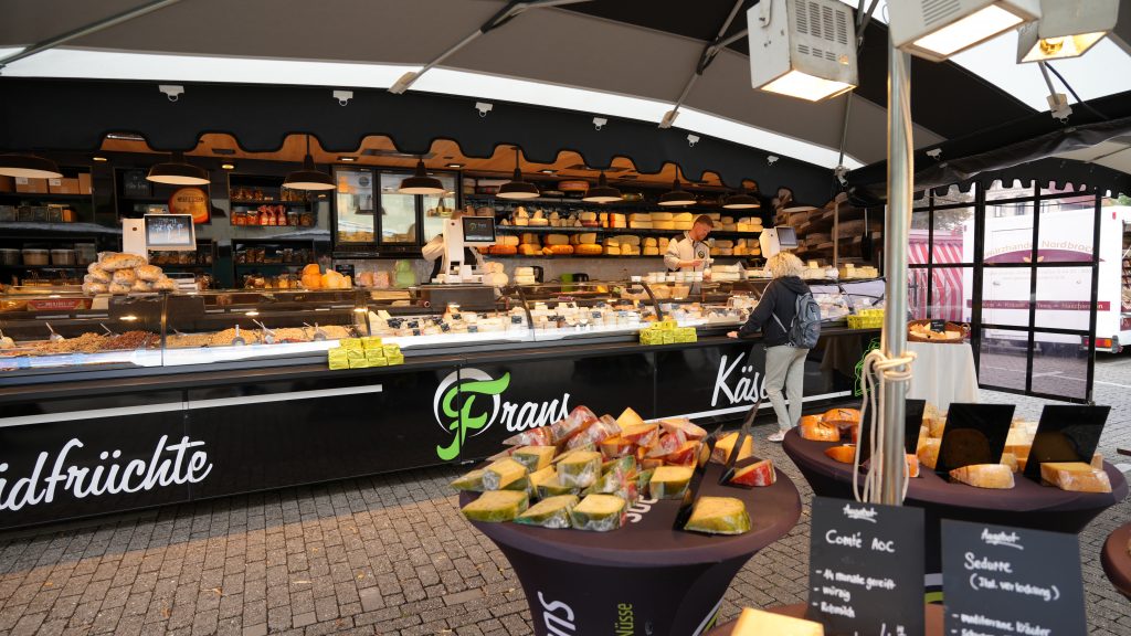 Pferdemarkt Oldenburg Käse